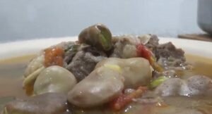 Receta de Caldo de habas con carne de res de Guatemala